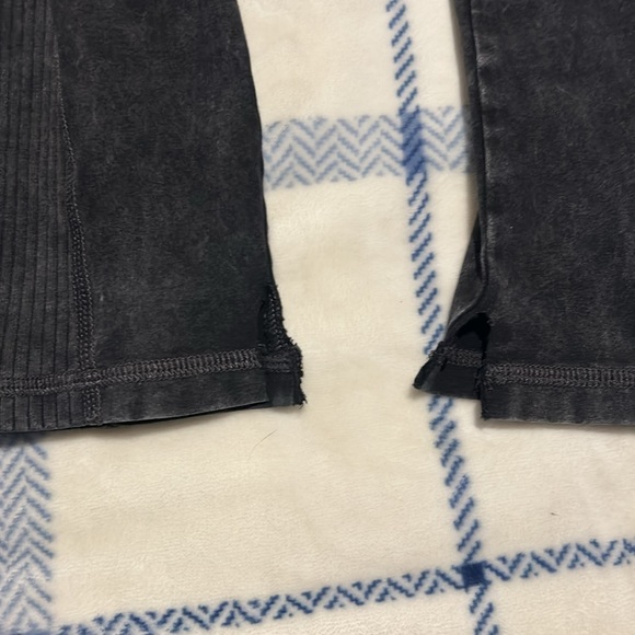 Offline by Aerie leggings with pockets - Picture 7 of 9